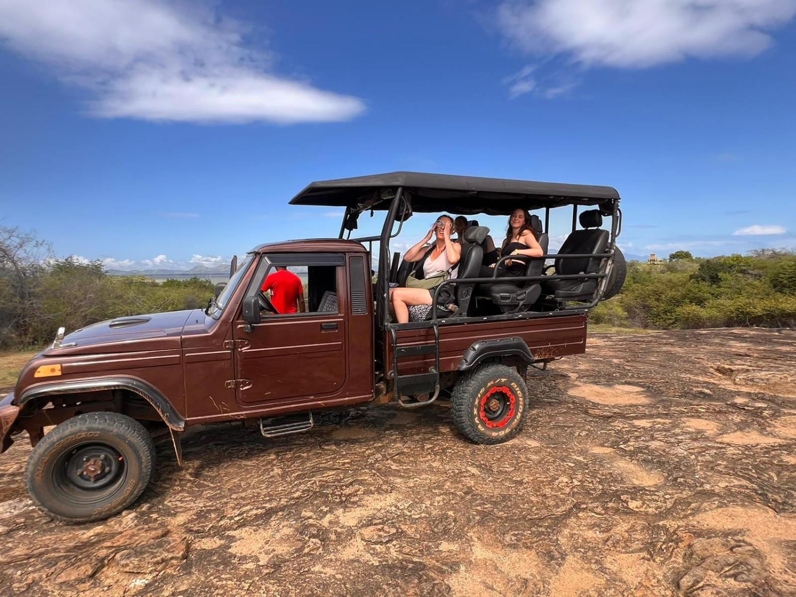 Hasthi Safari Cottage Udawalawe Bagian luar foto