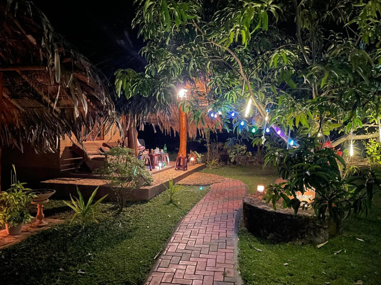 Hasthi Safari Cottage Udawalawe Bagian luar foto