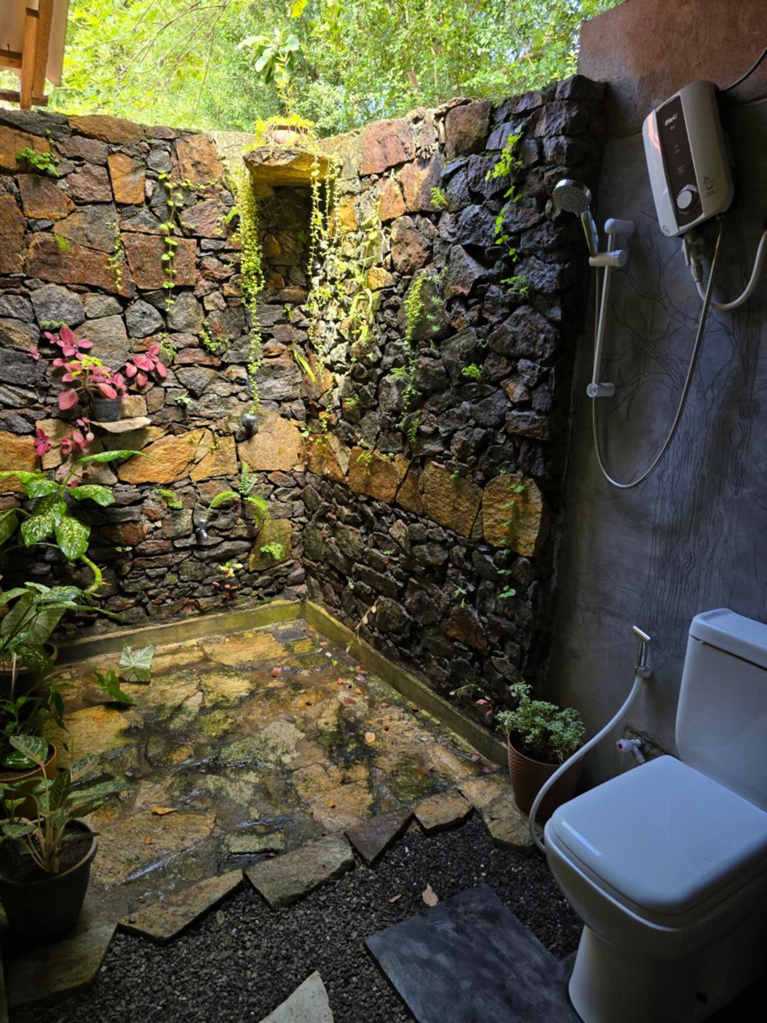 Hasthi Safari Cottage Udawalawe Bagian luar foto